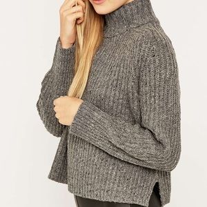 Silence + Noise UO grey turtleneck sweater SMALL